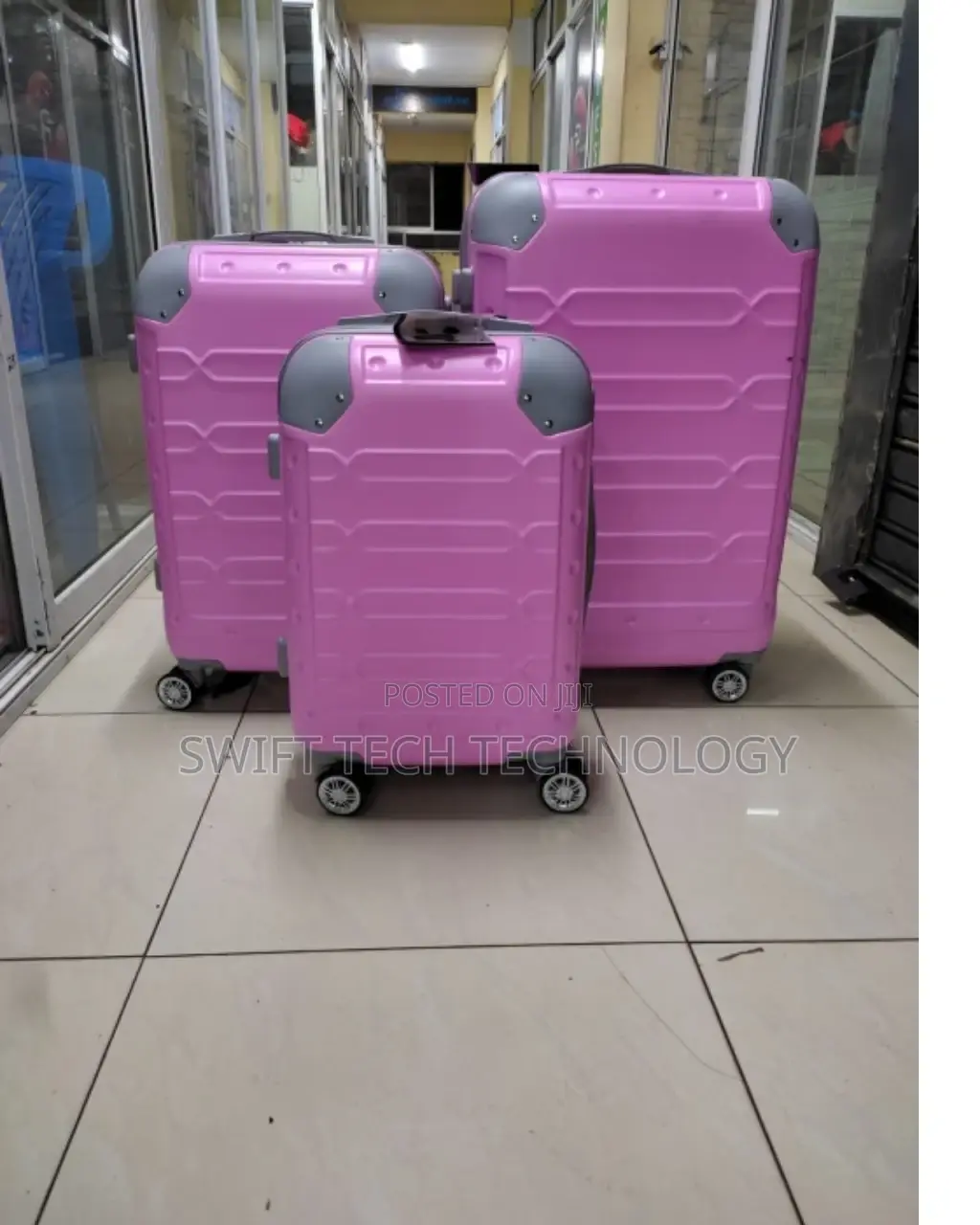 Suitcase Suitcase/ Fibre Suitcase