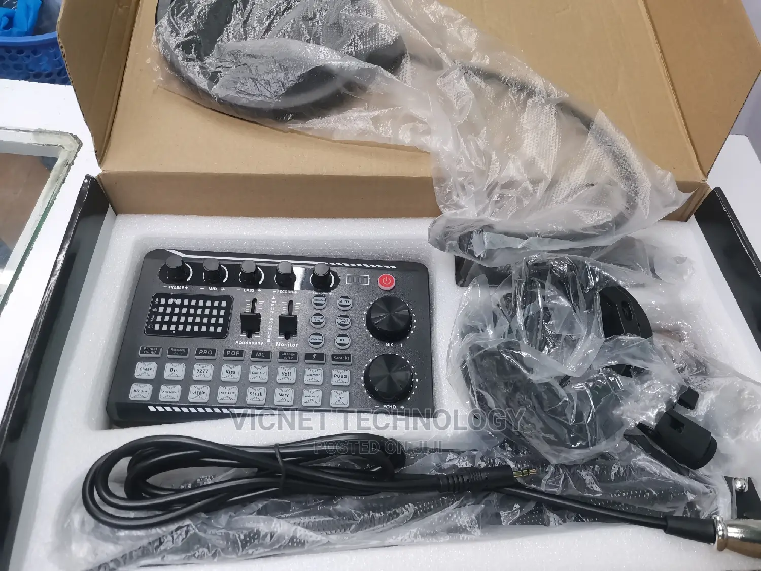 CONDENSER MICROPHONE With Sound Card
