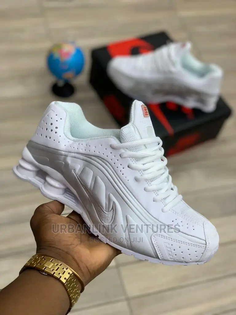 Nike Shoxs