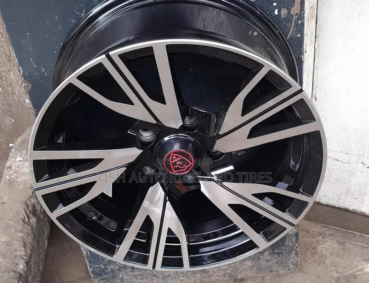 Toyota Isis Black Silver 15 Inch Rims