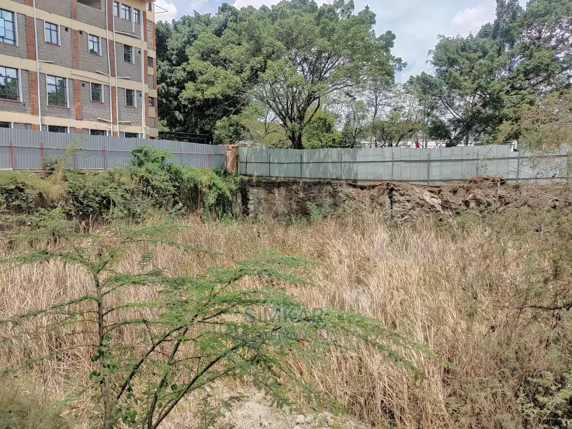 0.25-Acre Plot for Sale on Kabarnet Road