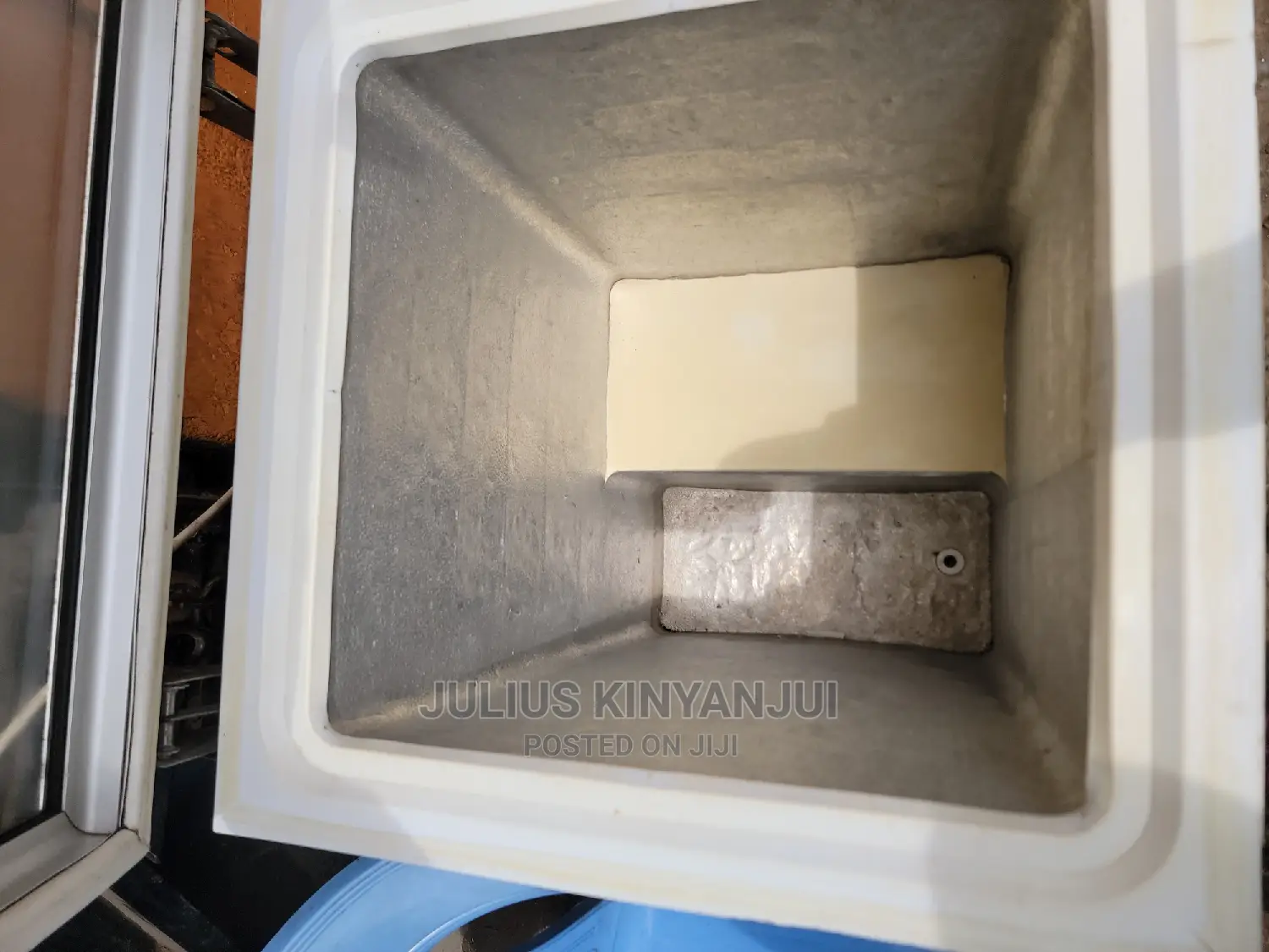 2 by 2ft Deep Freezer