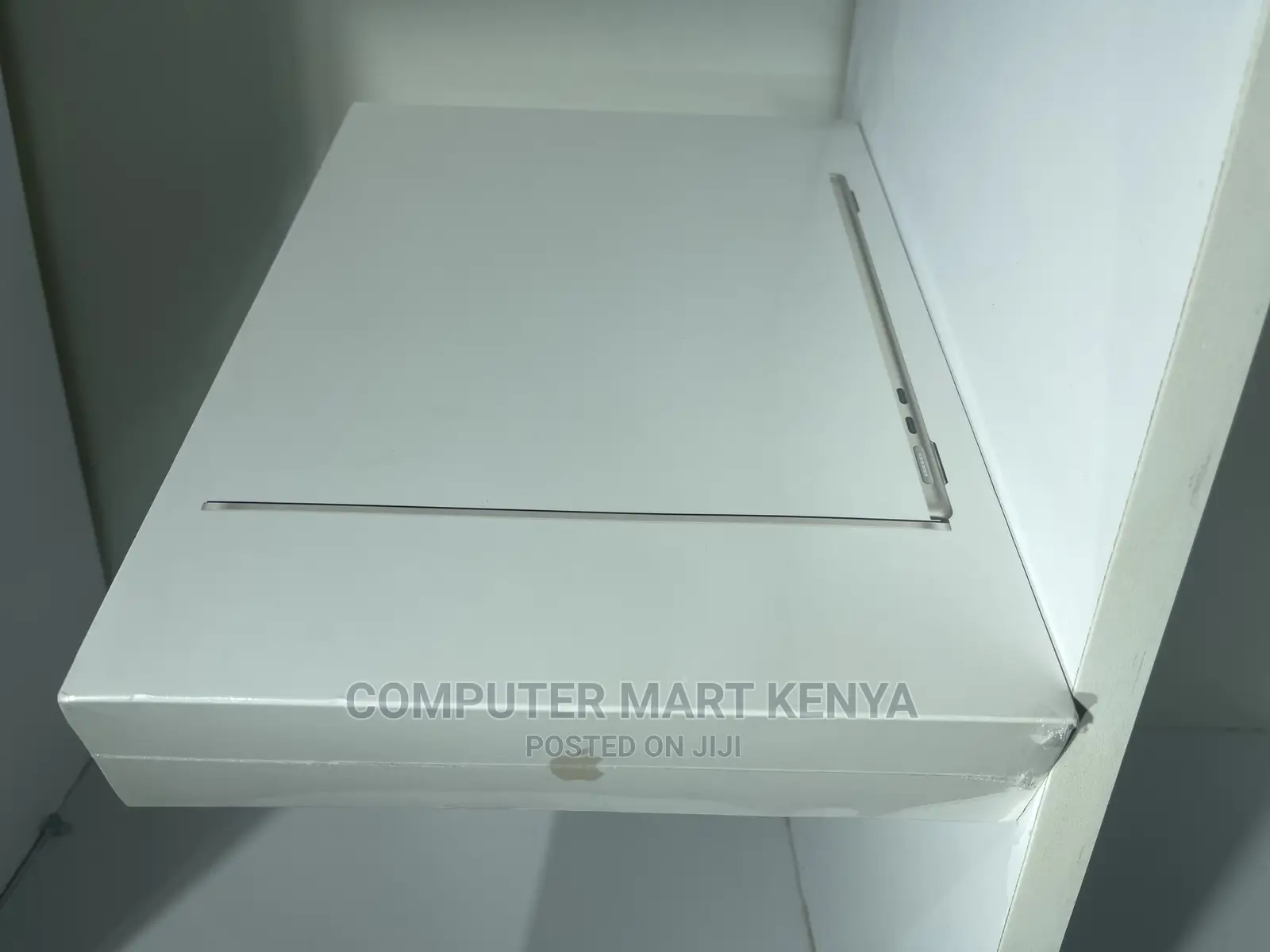 New Laptop Apple MacBook Pro 2023 M2 16GB Apple M2 Ultra SSD 1T
