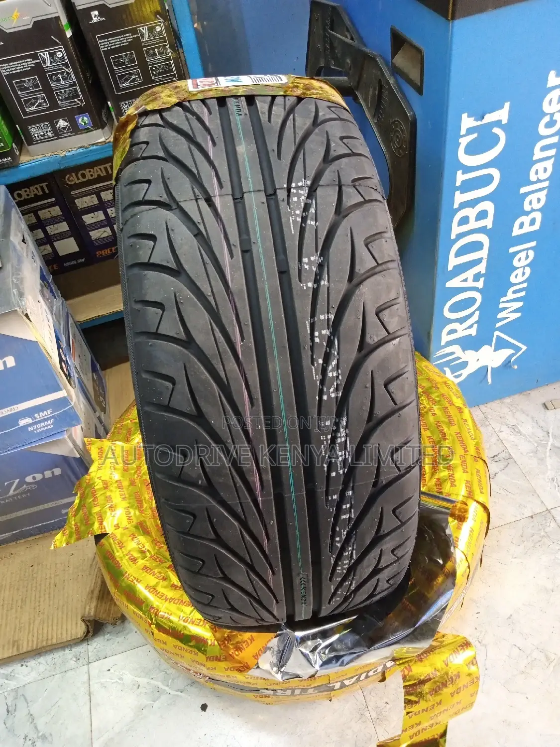 225/40r18 Kenda Tyre