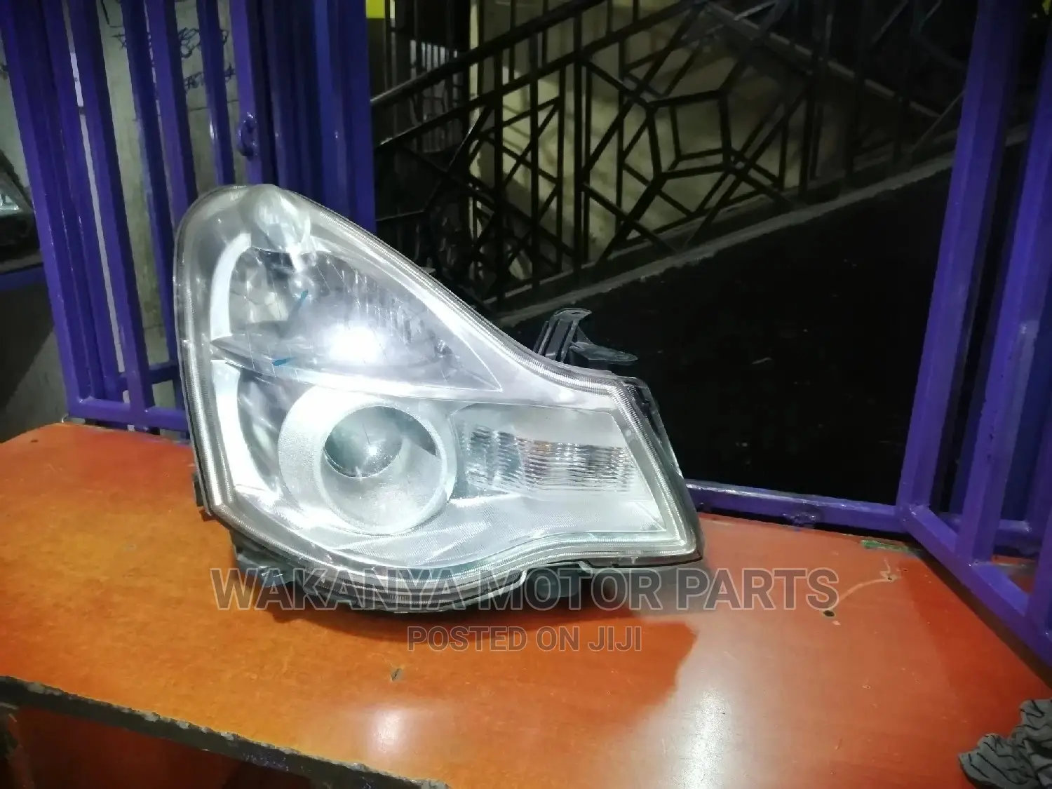 Nissan Bluebird Sylphy N17/G11 Xenon Headlamp, 2006 to 2012