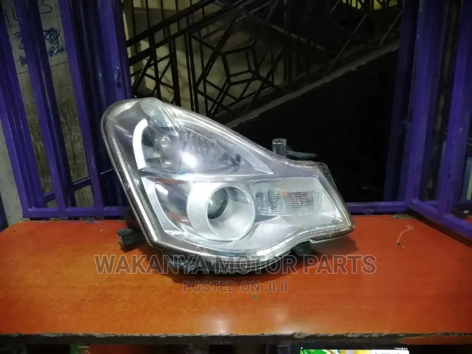 Nissan Bluebird Sylphy N17/G11 Xenon Headlamp, 2006 to 2012