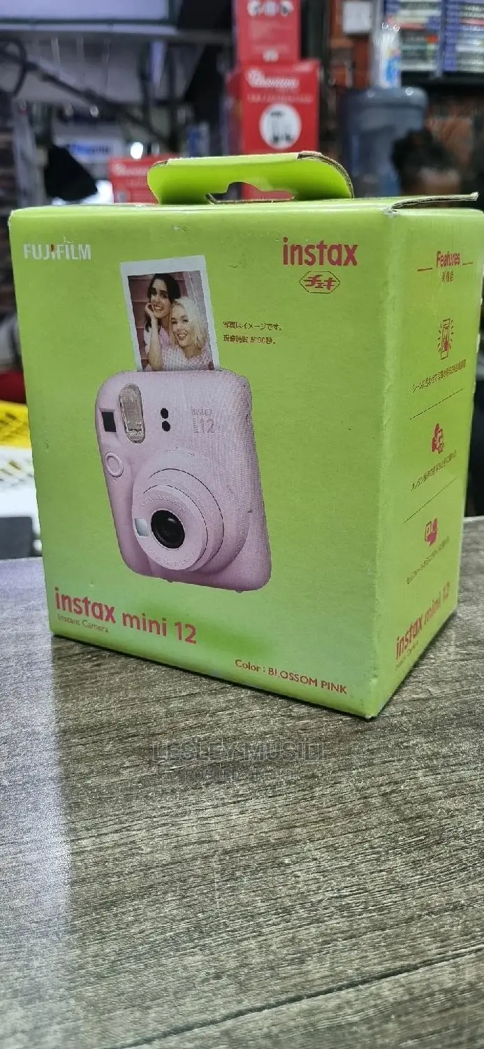 FULJIFILM INSTAX MINI 12 Instant Camera Blossom Pink