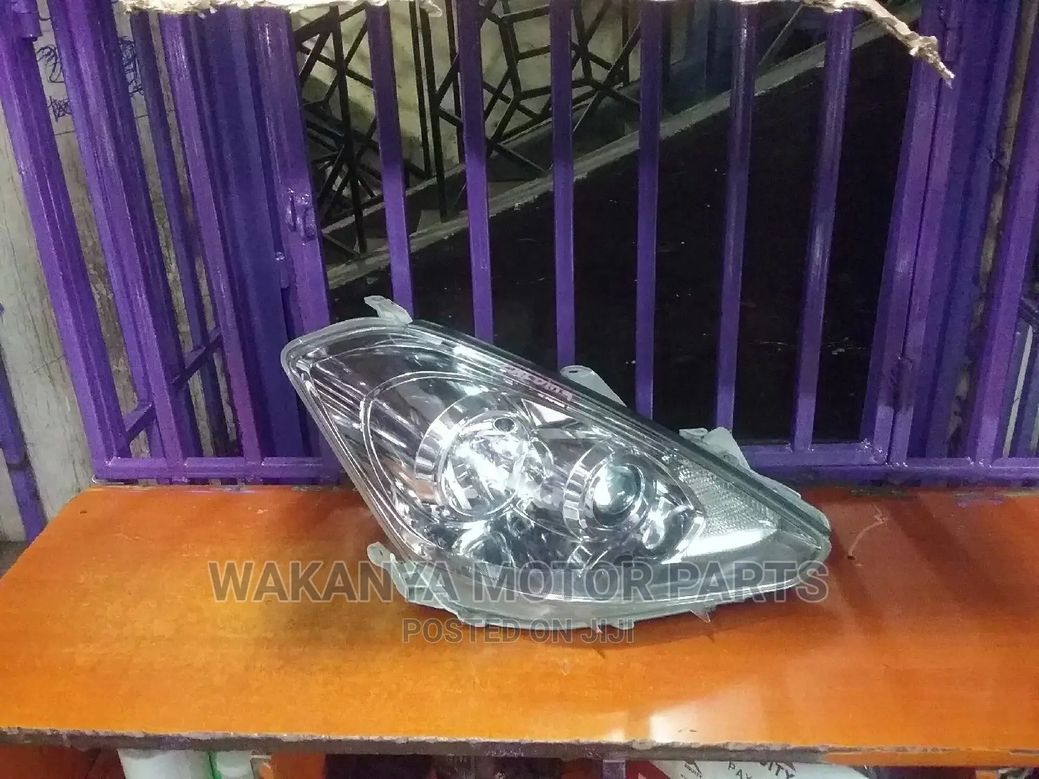 Toyota Caldina Chopper 2005/07 Non Xenon Headlight, Ex Japan