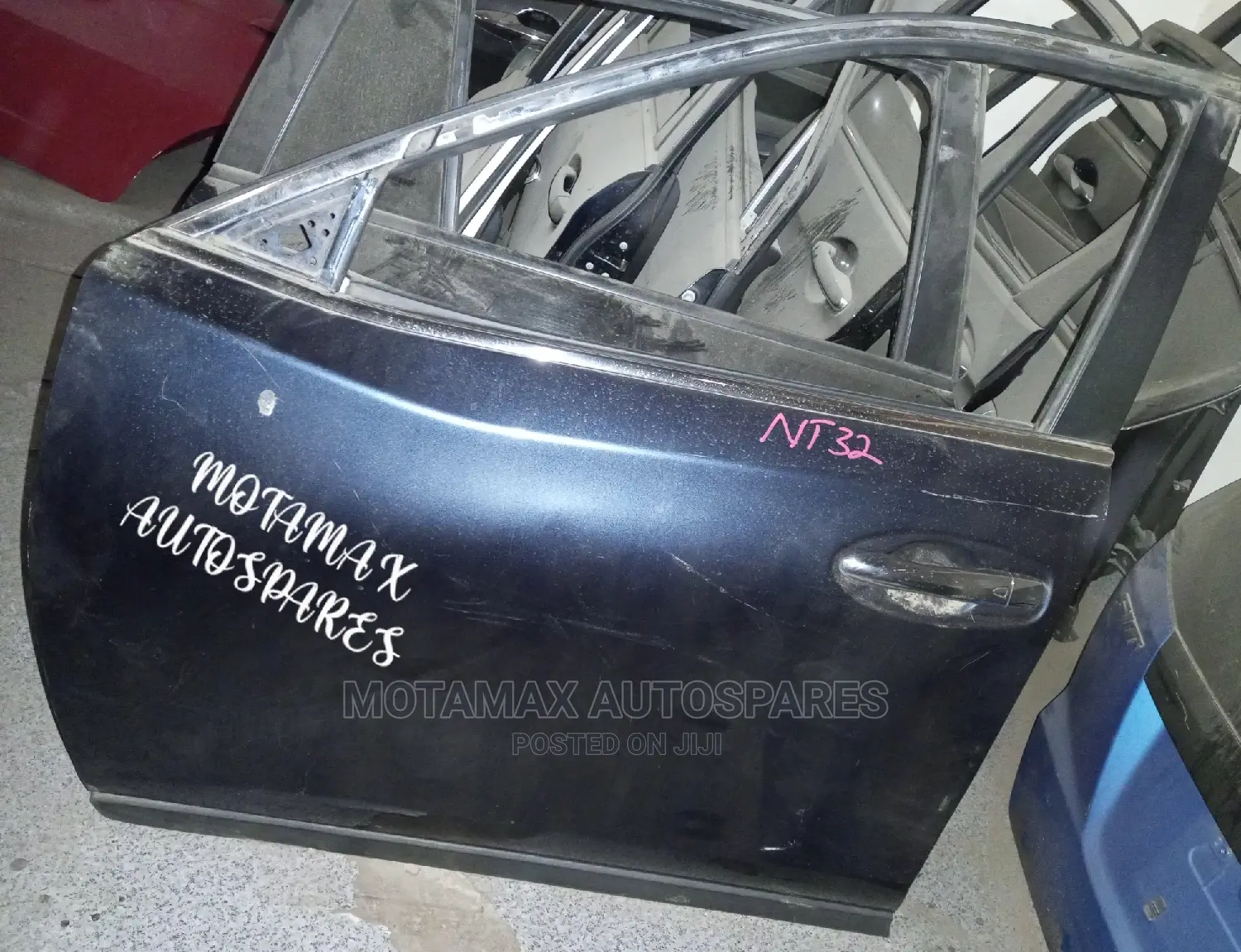 Nissan X-Trail NT32 Front Door