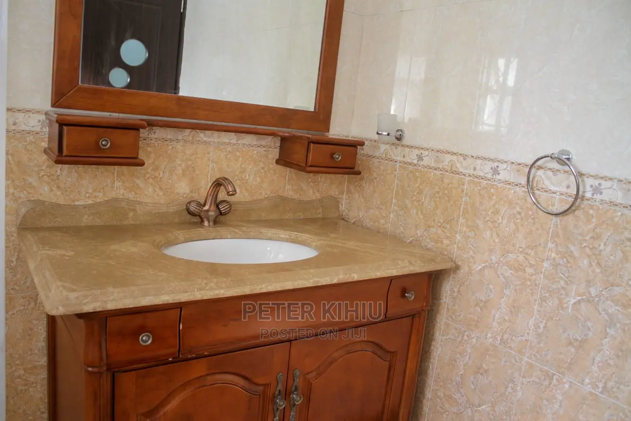 3bdrm Apartment in Komo Lane, Kilimani for sale