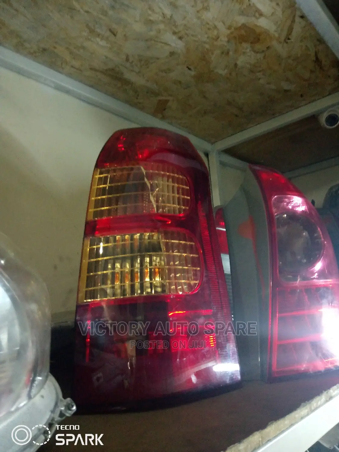 Succeed Taillight