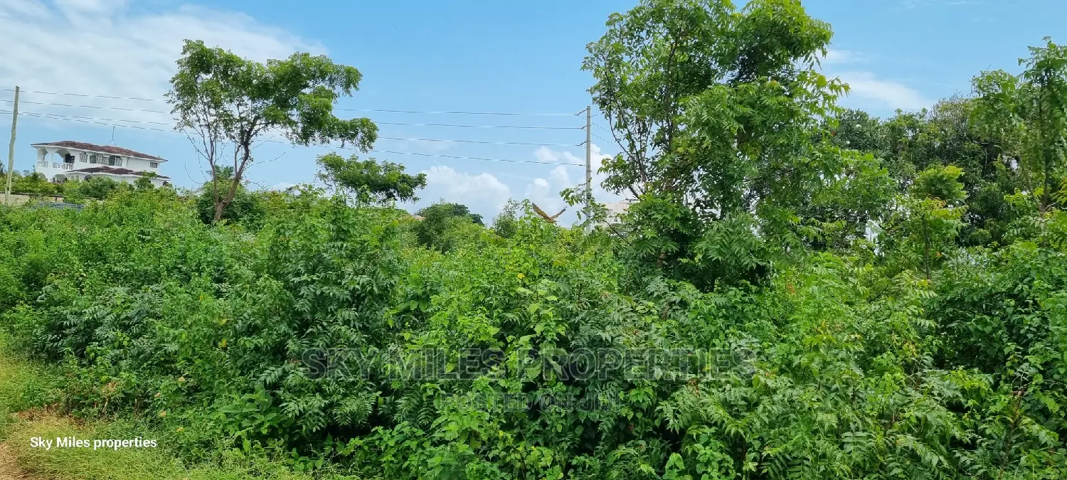 Serena,1 Acre Land on Sale
