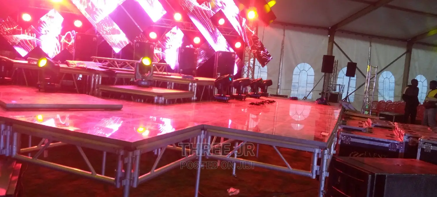 Best Stage Set Up in an Event Set Based on Clients Needs