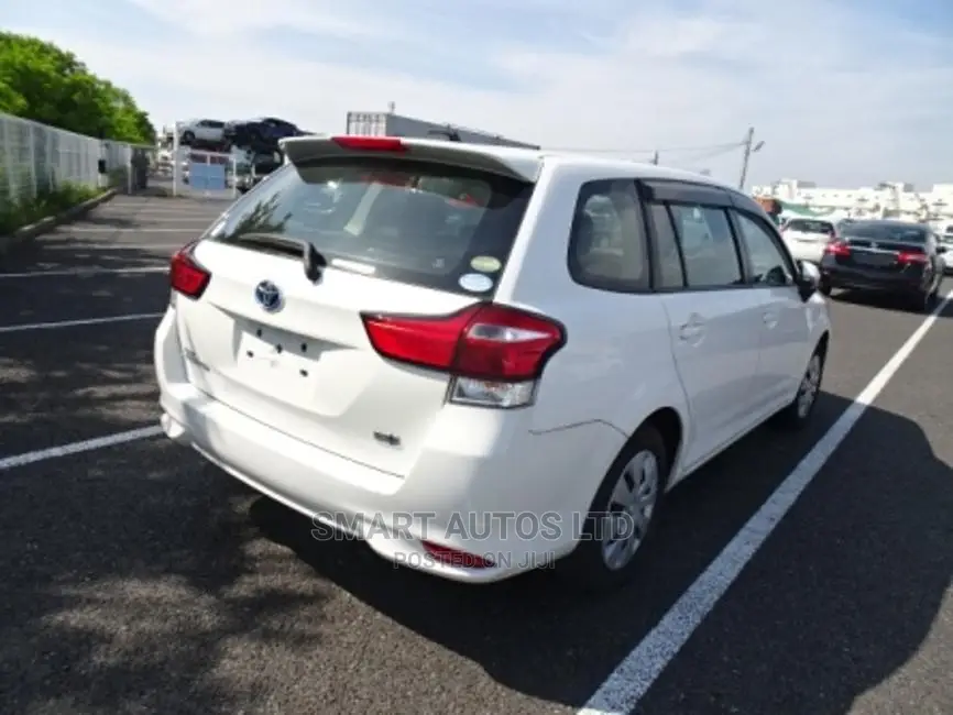 Toyota Corolla Fielder 2016 White