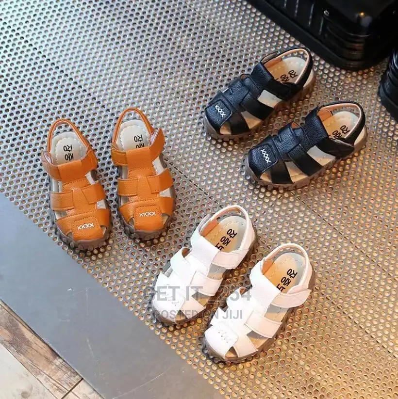 Boys Sandals
*Brown*
26
27
28
29
30
*Black*
26
29
30