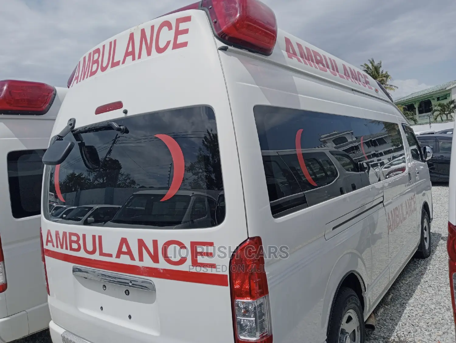 Toyota HiAce 2016 White
