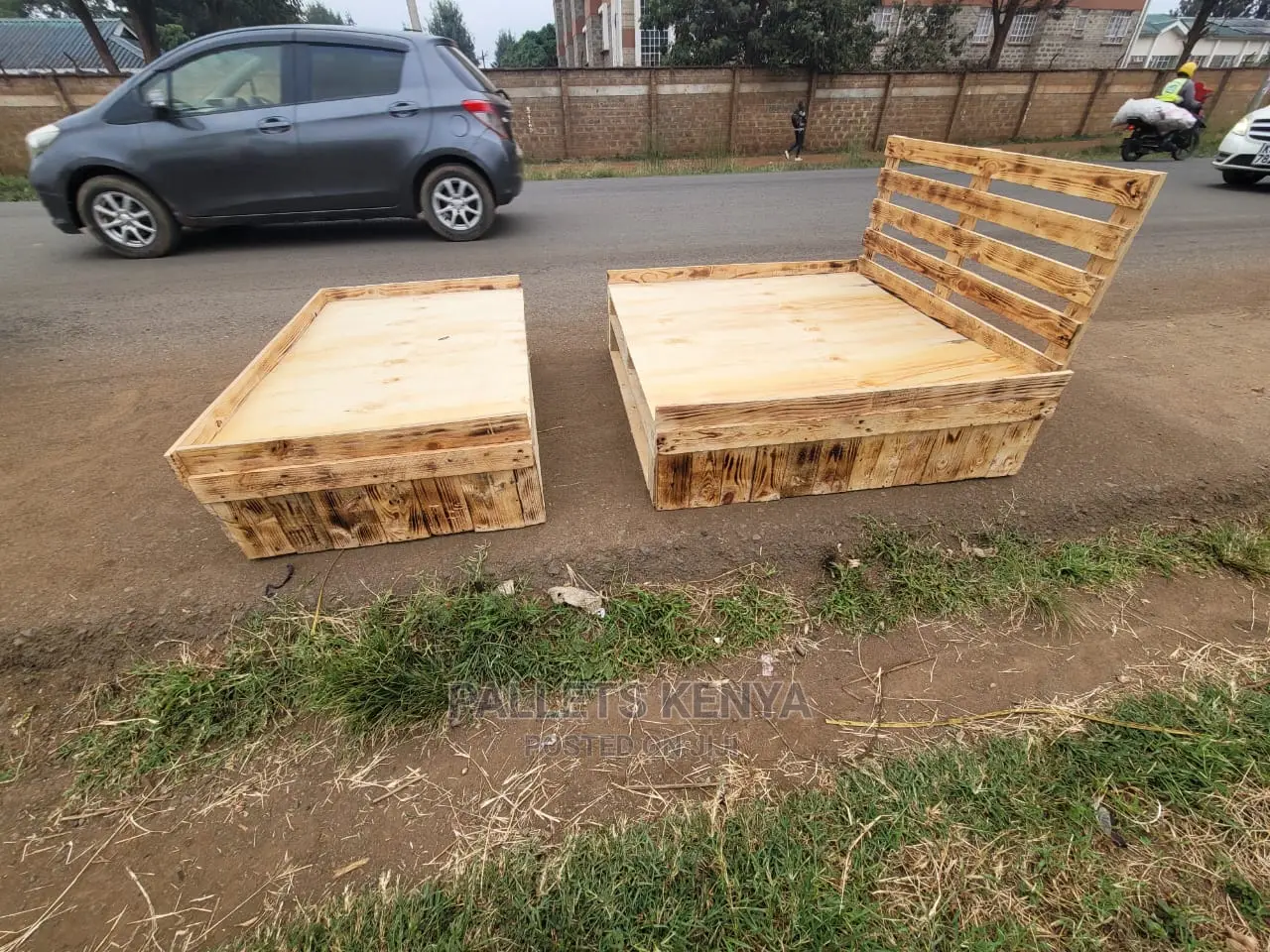 Premium Pallet Bed- Detachable 4x6 Bed