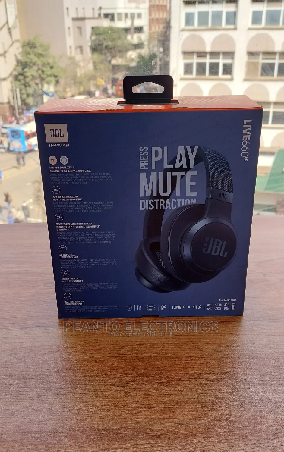 JBL Live 660NC Headphones