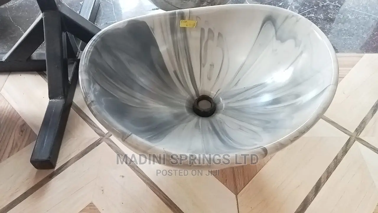 Modern Ceramic Bathroom Counter Top Wash Basin