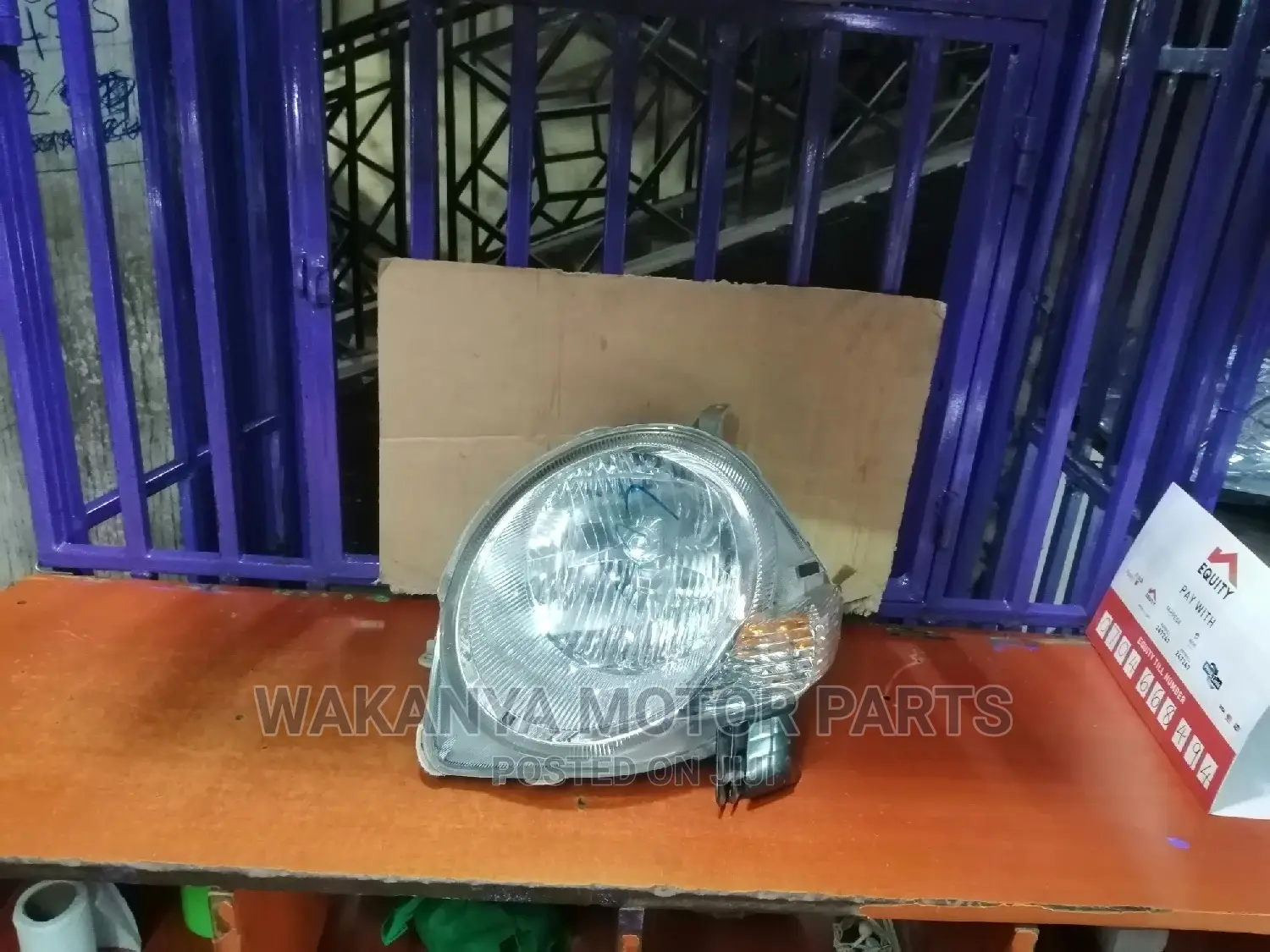 Toyota Sienta 2005 Xenon Headlight, Ex Japan Original Parts