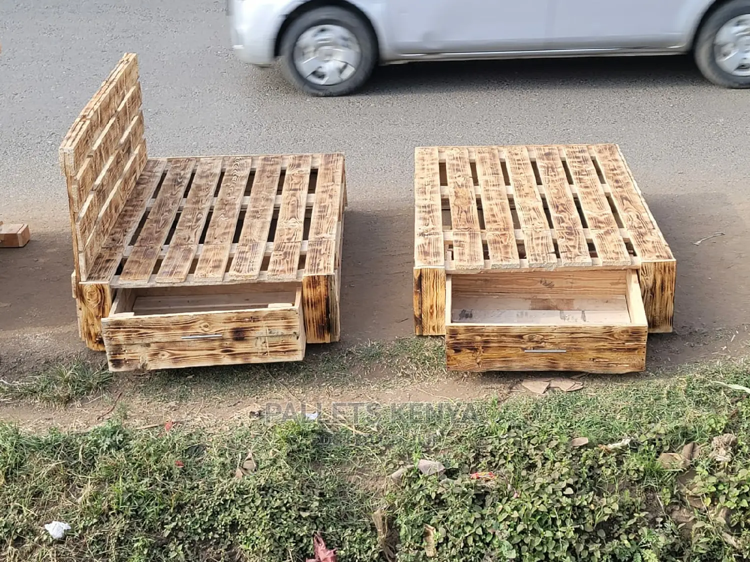 Pallet Bed 5*6- With Drawers(Dmc)
