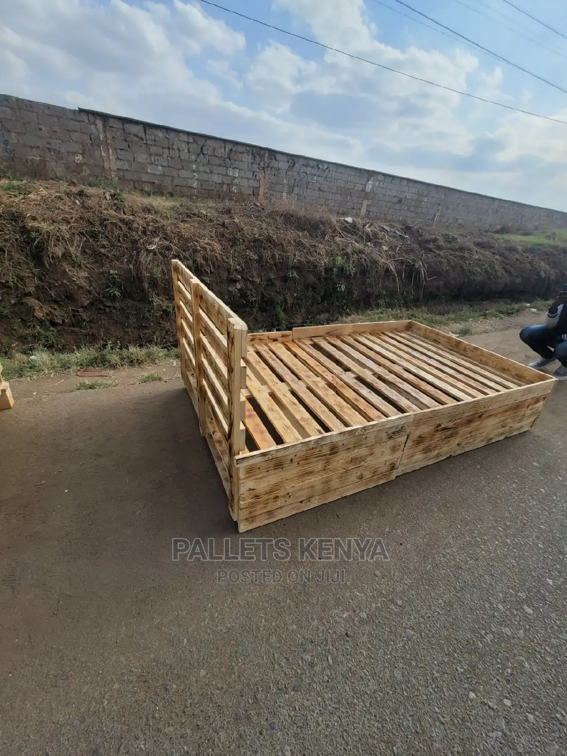 4*6 Pallet Bed- Detachable (KJB)