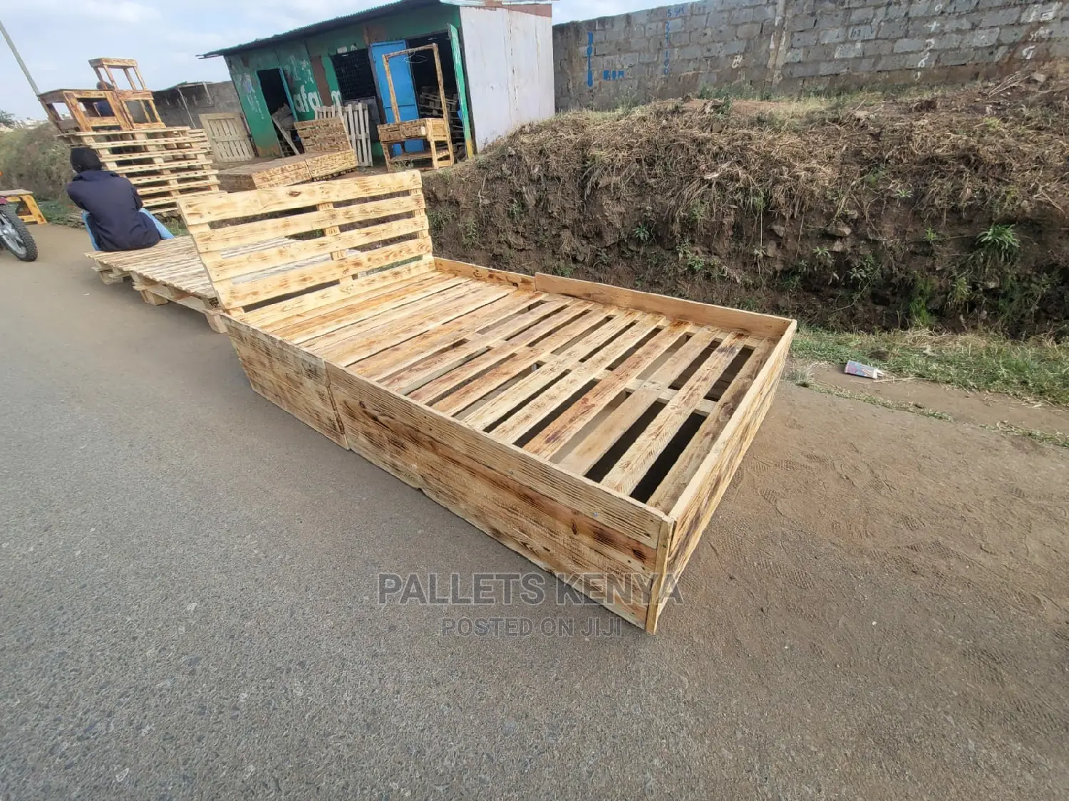 Pallet Bed- (Detachable TDC)