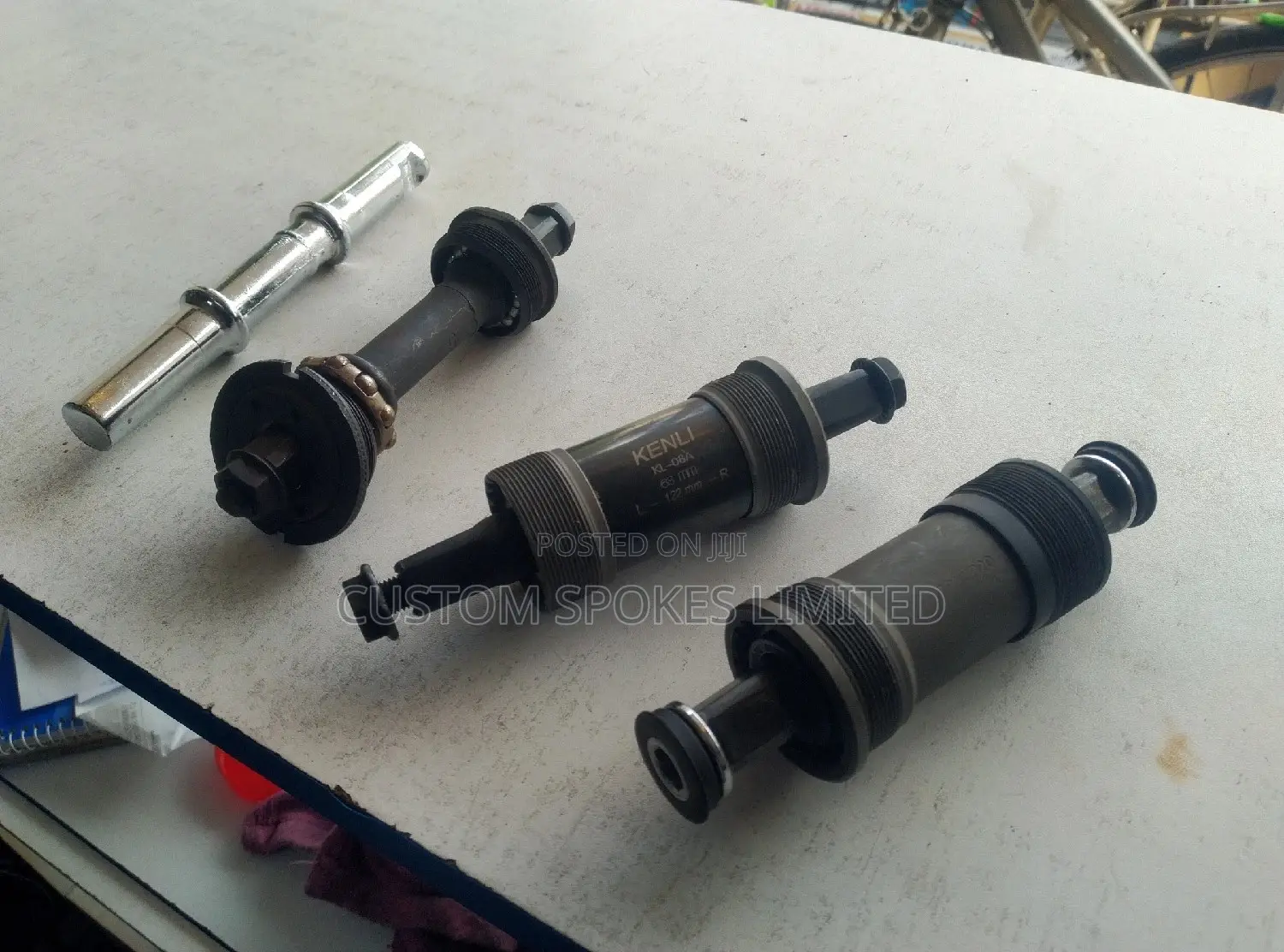 Bottom Brackets (Shimano+New)