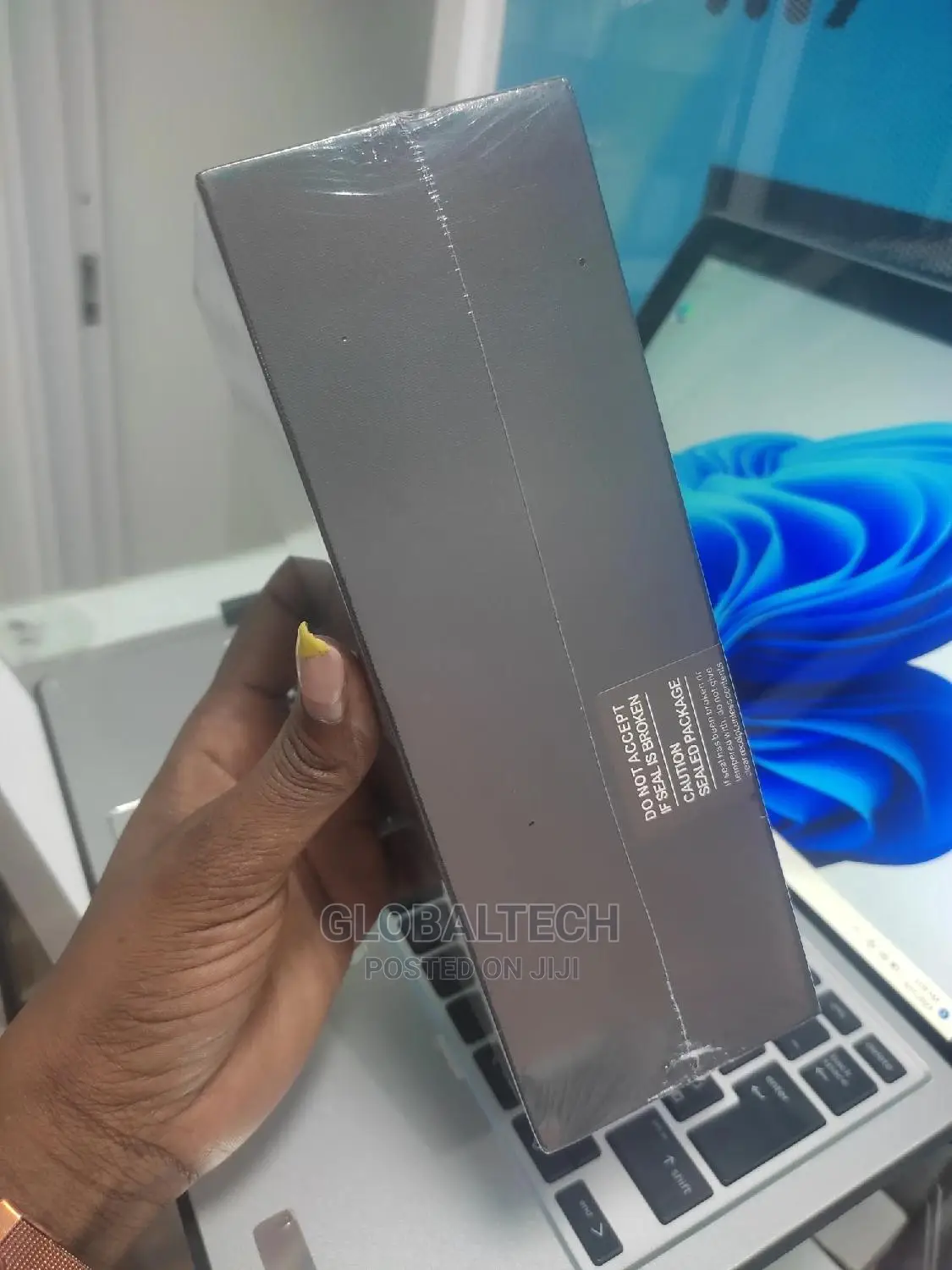 New Samsung Galaxy Note 10 Plus 256 GB Gold