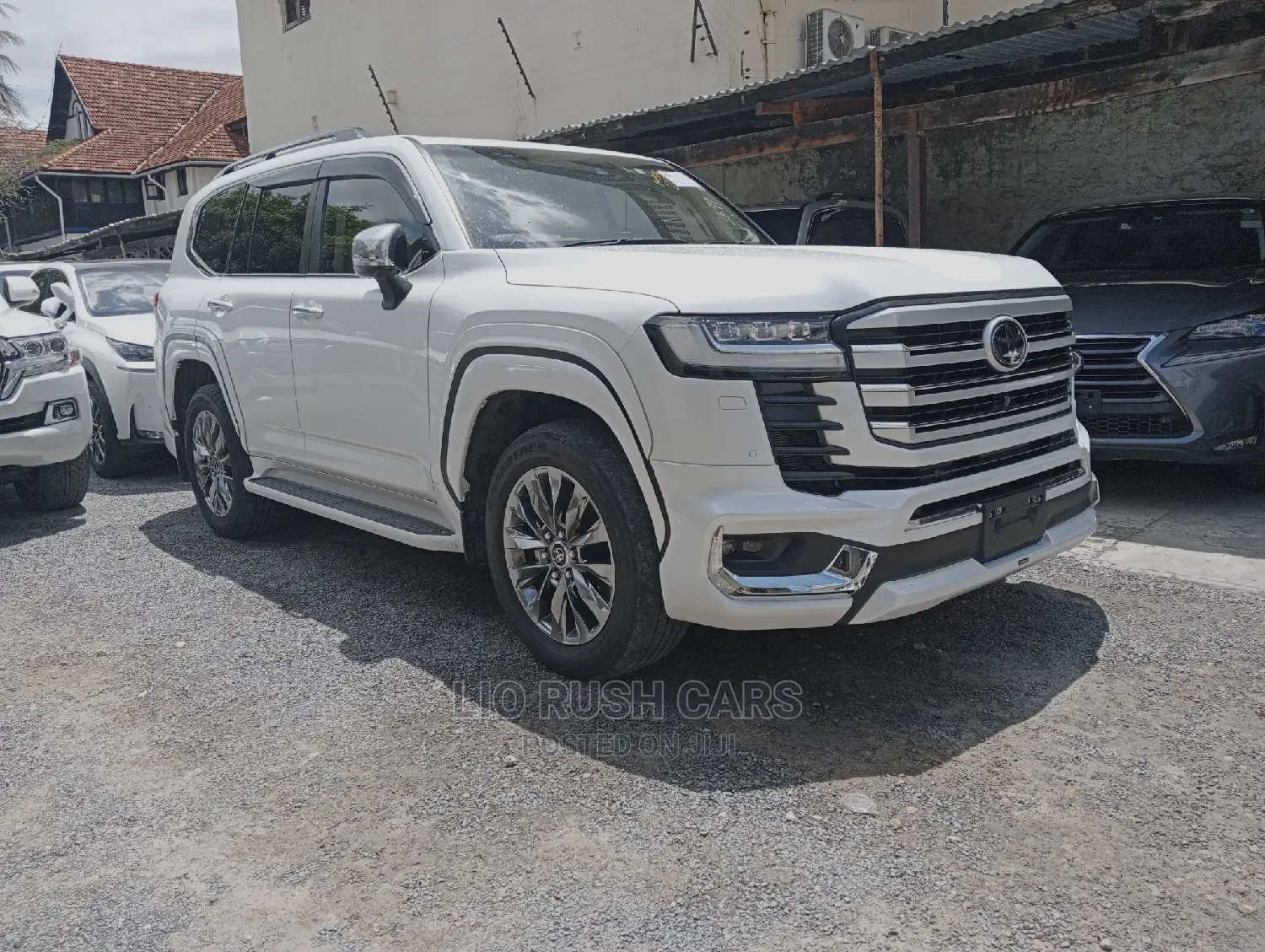 Toyota Land Cruiser 2022 White