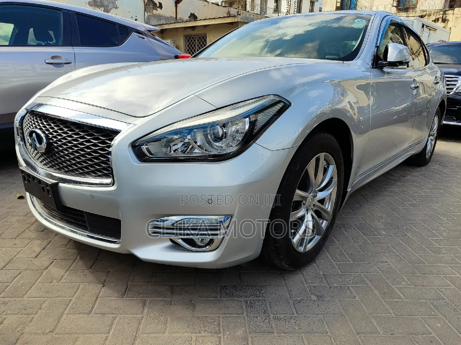 Nissan Fuga 2016 Silver