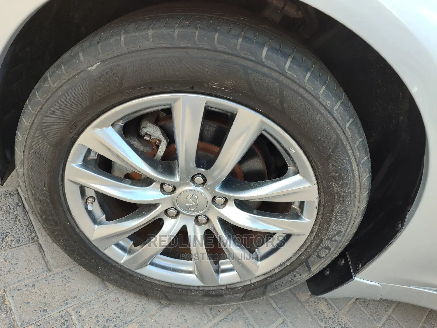 Nissan Fuga 2016 Silver