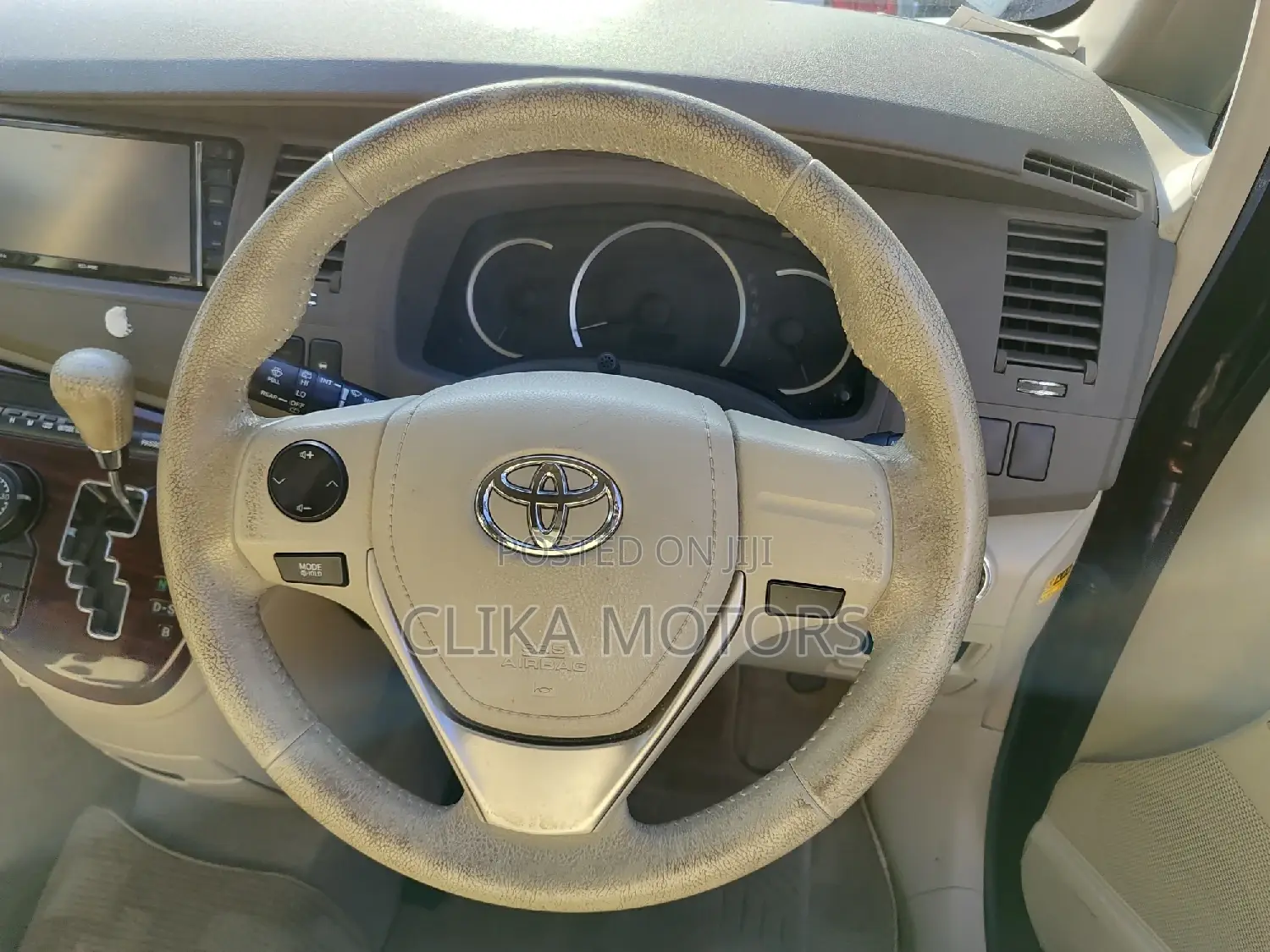 Toyota ISIS 1.8 L G-edition 4WD 2016 Brown