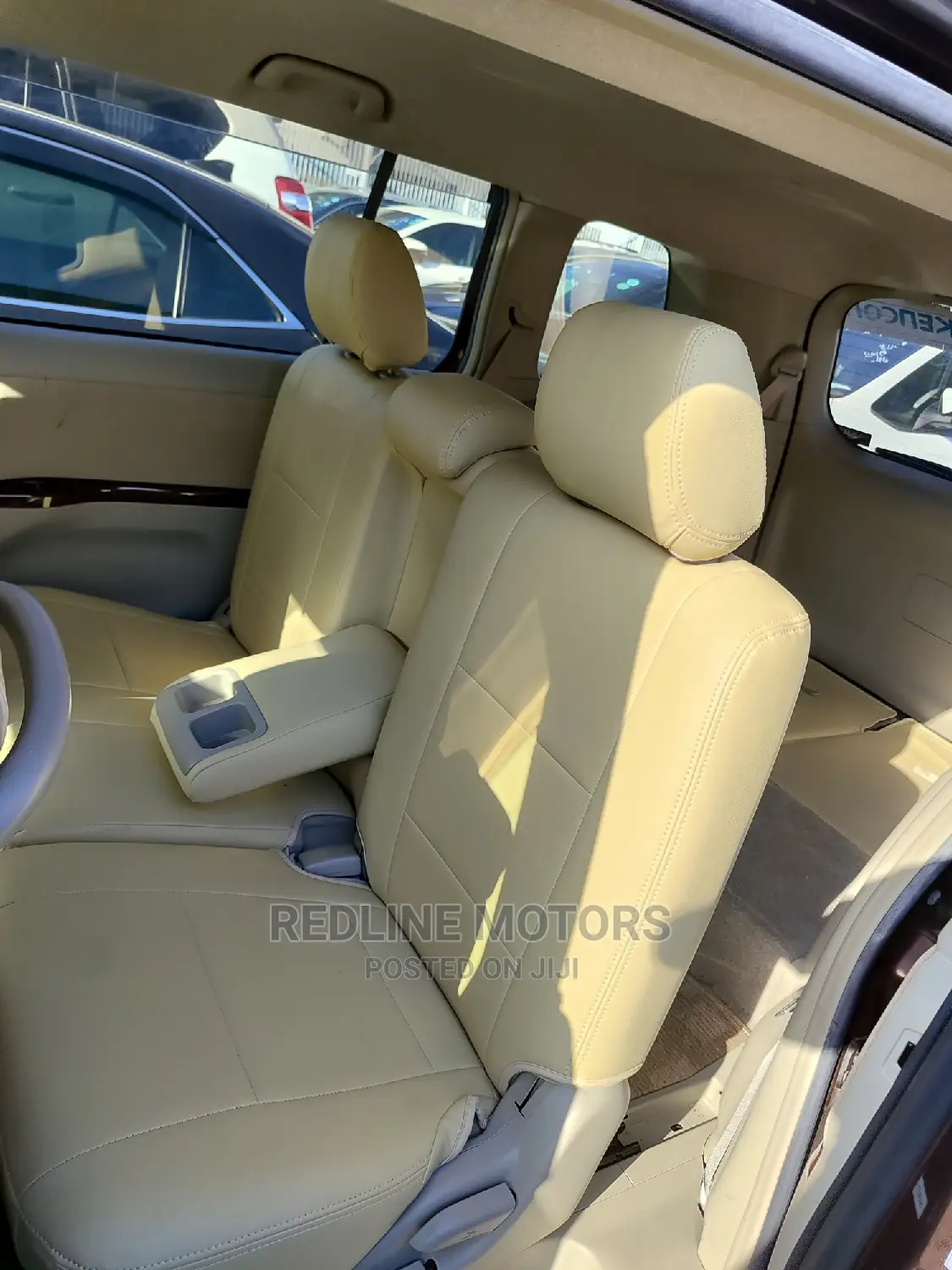 Toyota ISIS 1.8 L G-edition 4WD 2016 Brown