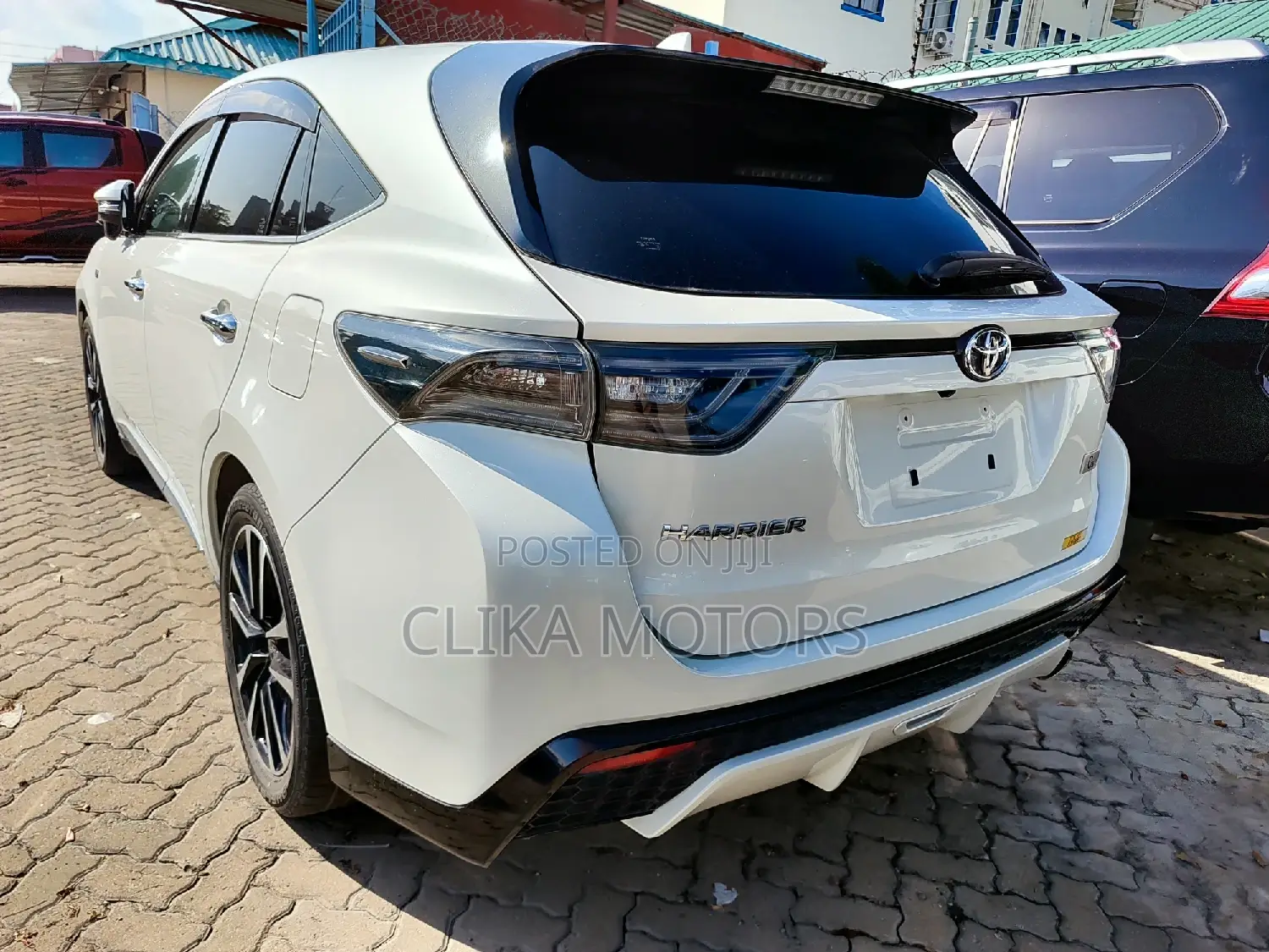 Toyota Harrier 2.0 Turbo 4WD 2017 White