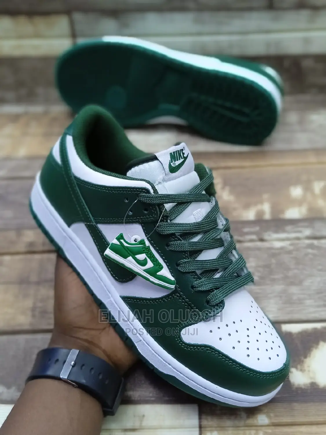 Low SB Dunk Sneakers