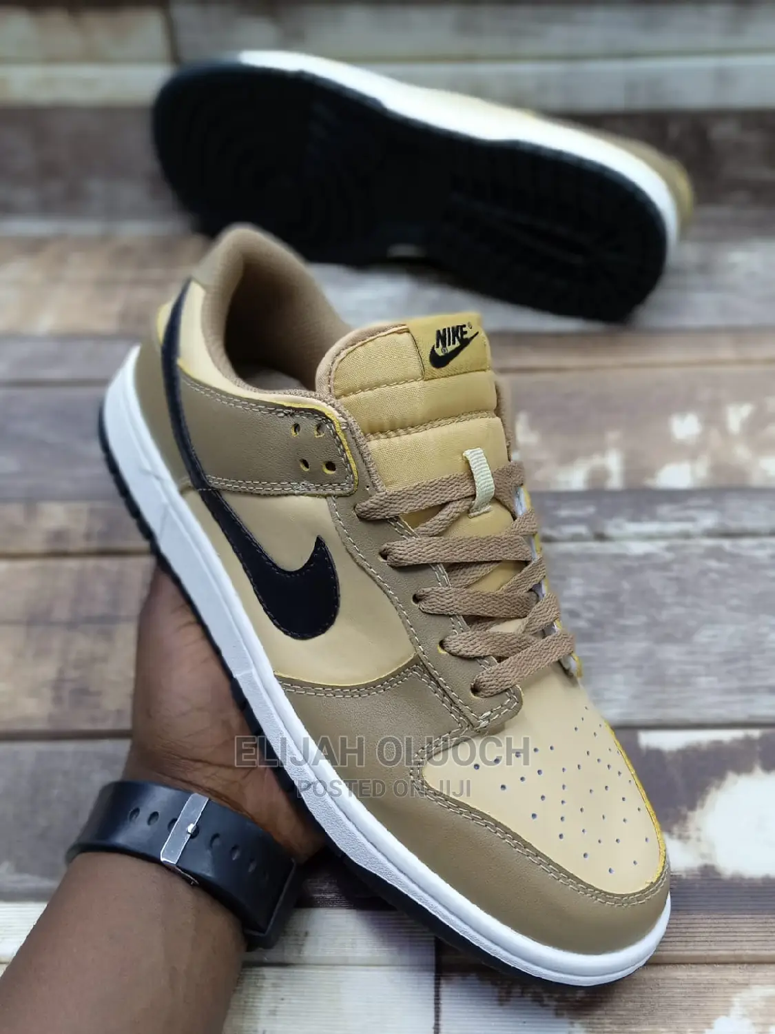 Low SB Dunk Sneakers
