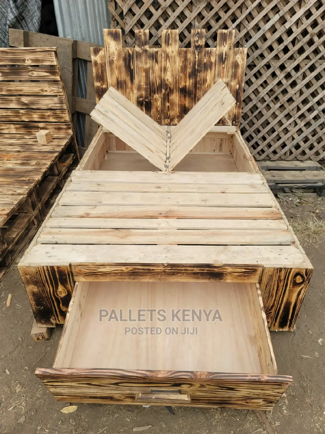 Pallet Bed- With Storage(Ous;)