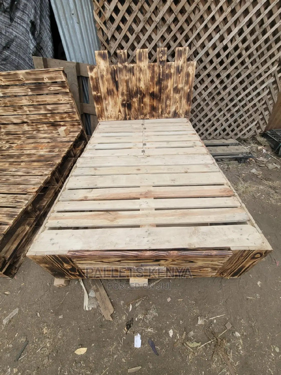 Pallet Bed- With Storage(Ous;)