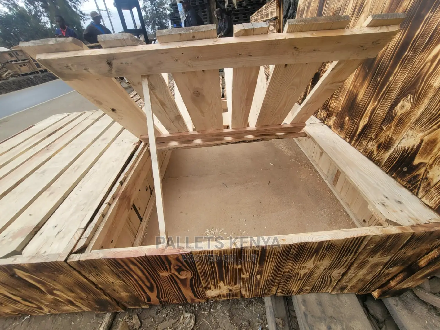 4*6 Pallet Bed- (Adequate Storage Space)