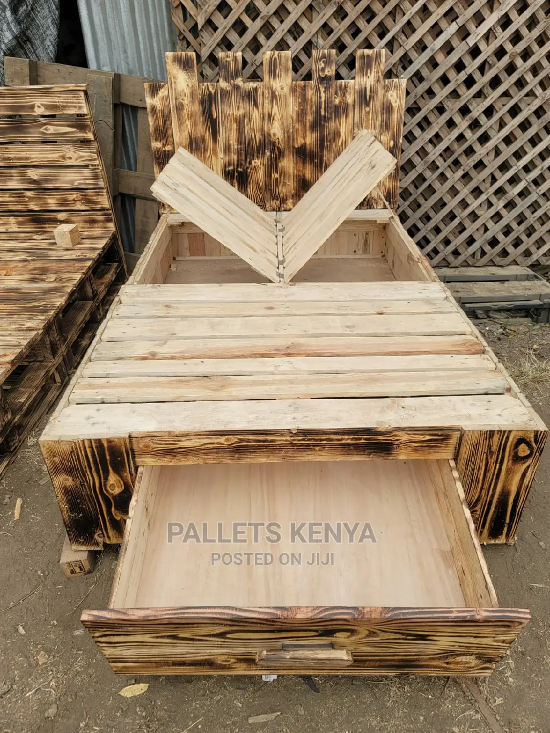 Pallet Bed- Detachable With Storage(Yps)