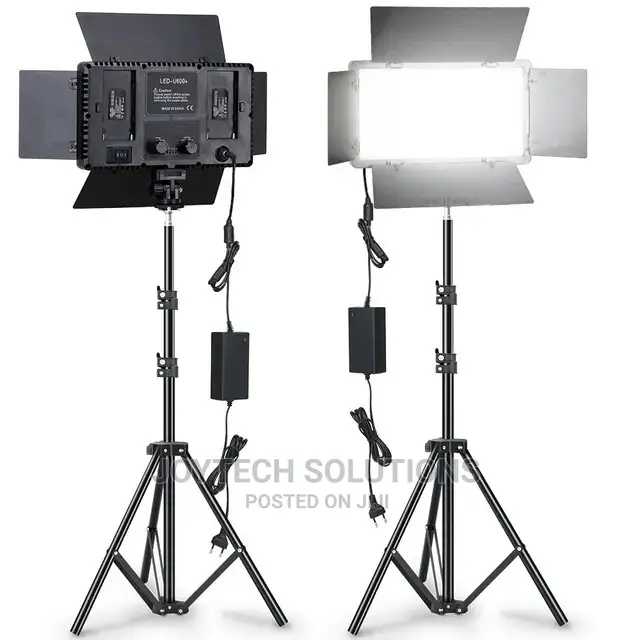 High End Uc - Led 800 With Stand and Two Batteries.