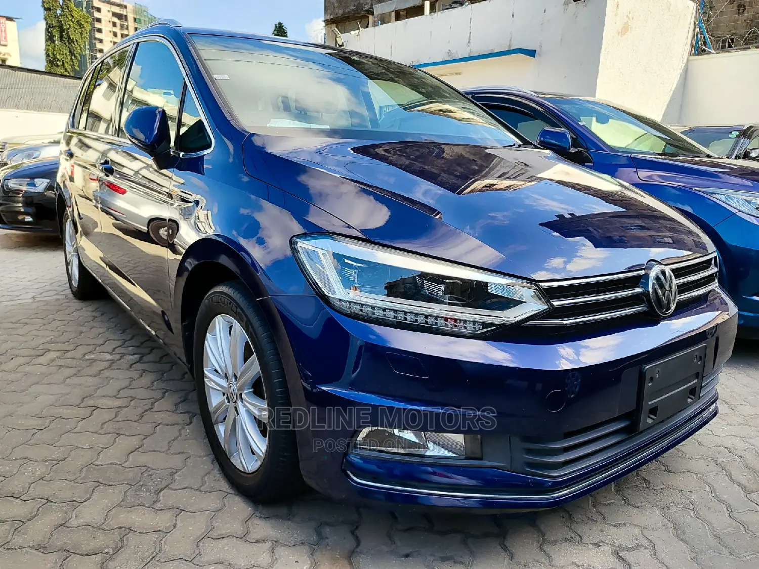 Volkswagen Touran 2016 Blue