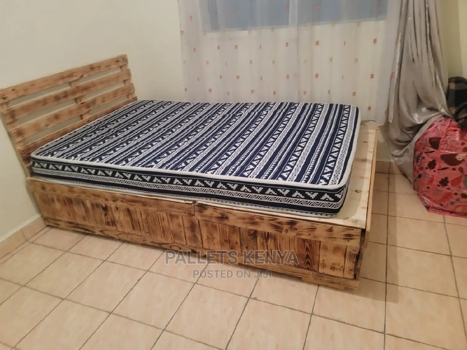 Pallet Bed- 4*6 Detachable( HGA;)
