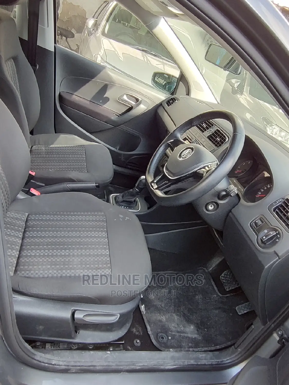 Volkswagen Polo 2016 Gray