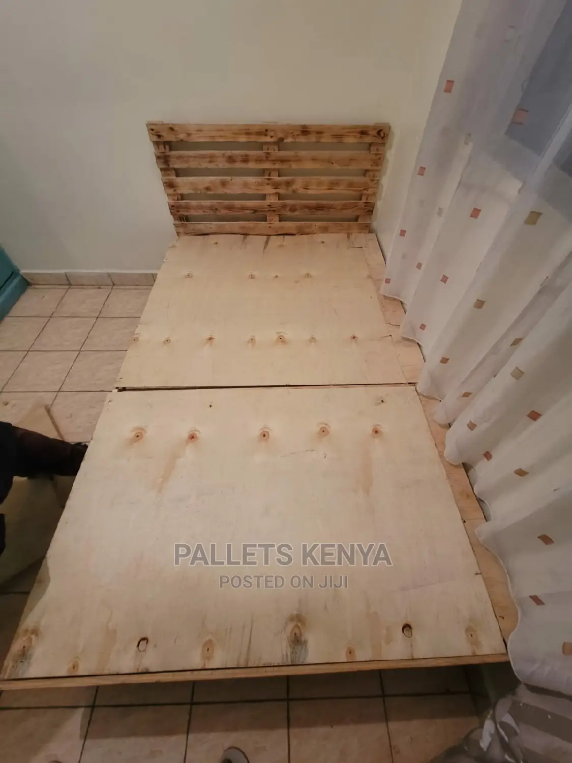4*6 Pallet Bed- Detachable Bed- (#€)