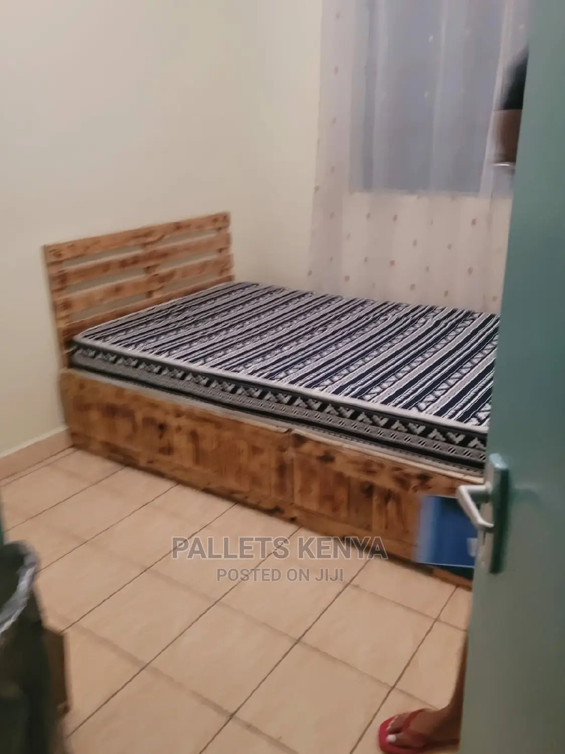Pallet Bed- 4*6 Detachable Bed. (I#C)