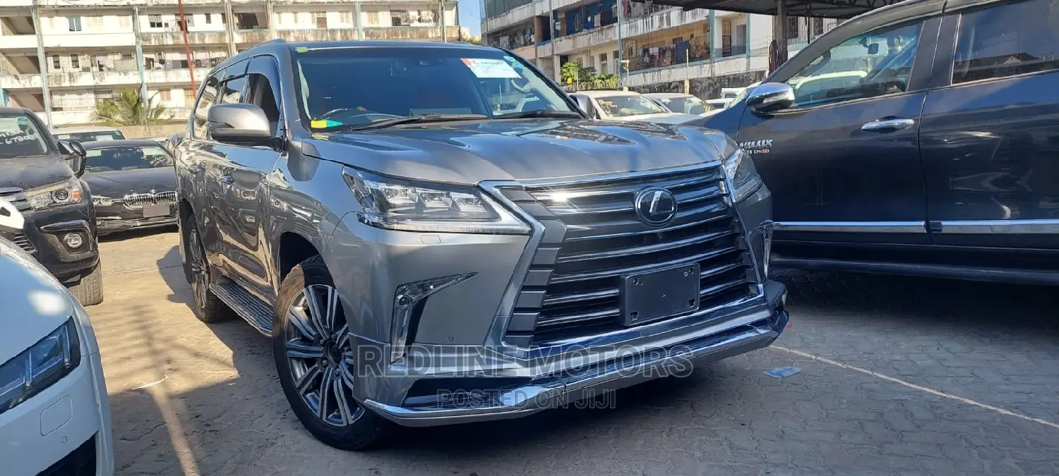 Lexus LX 570 (5 seats) AWD 2016 Silver