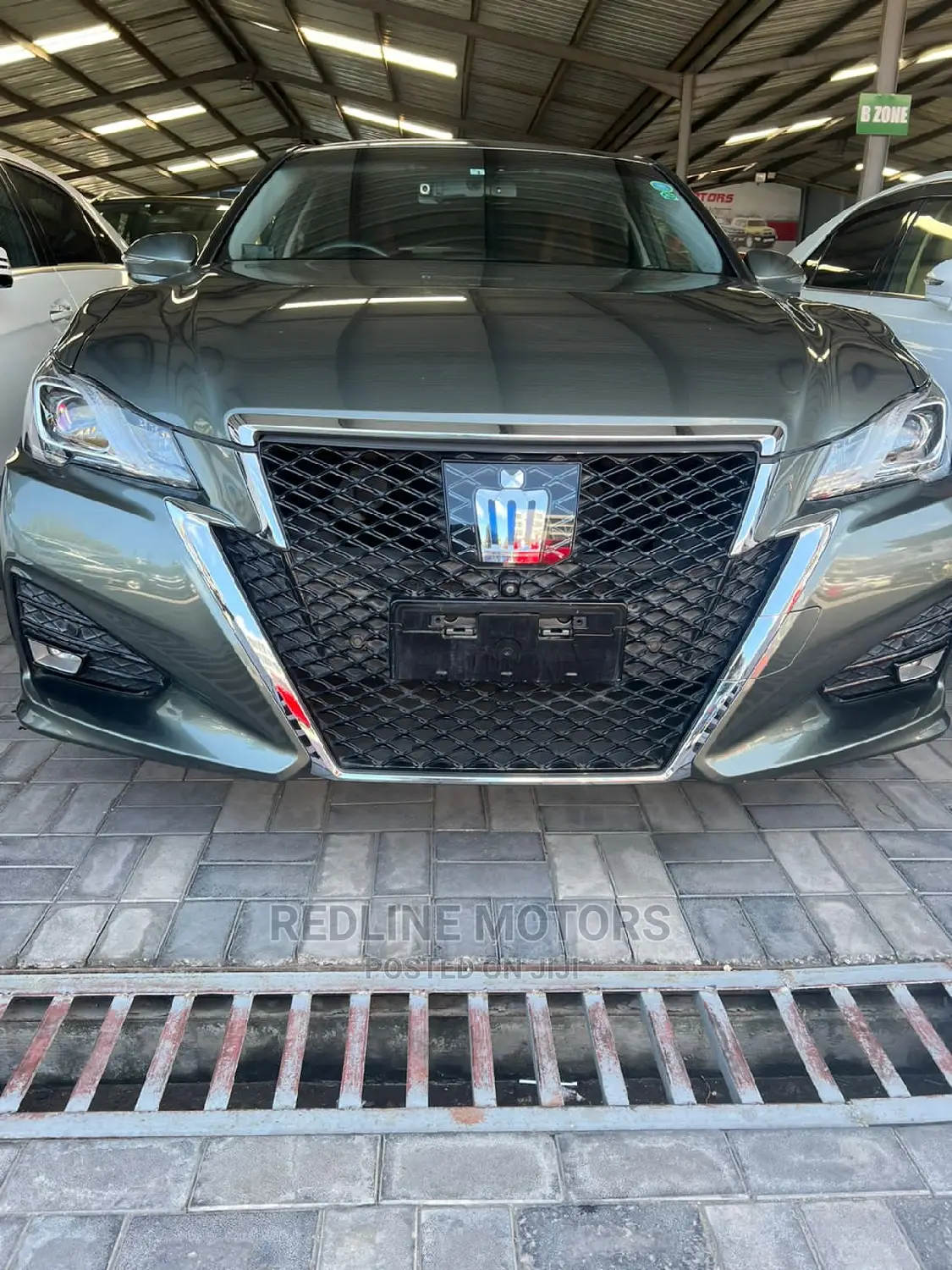 Toyota Crown 2016 Green