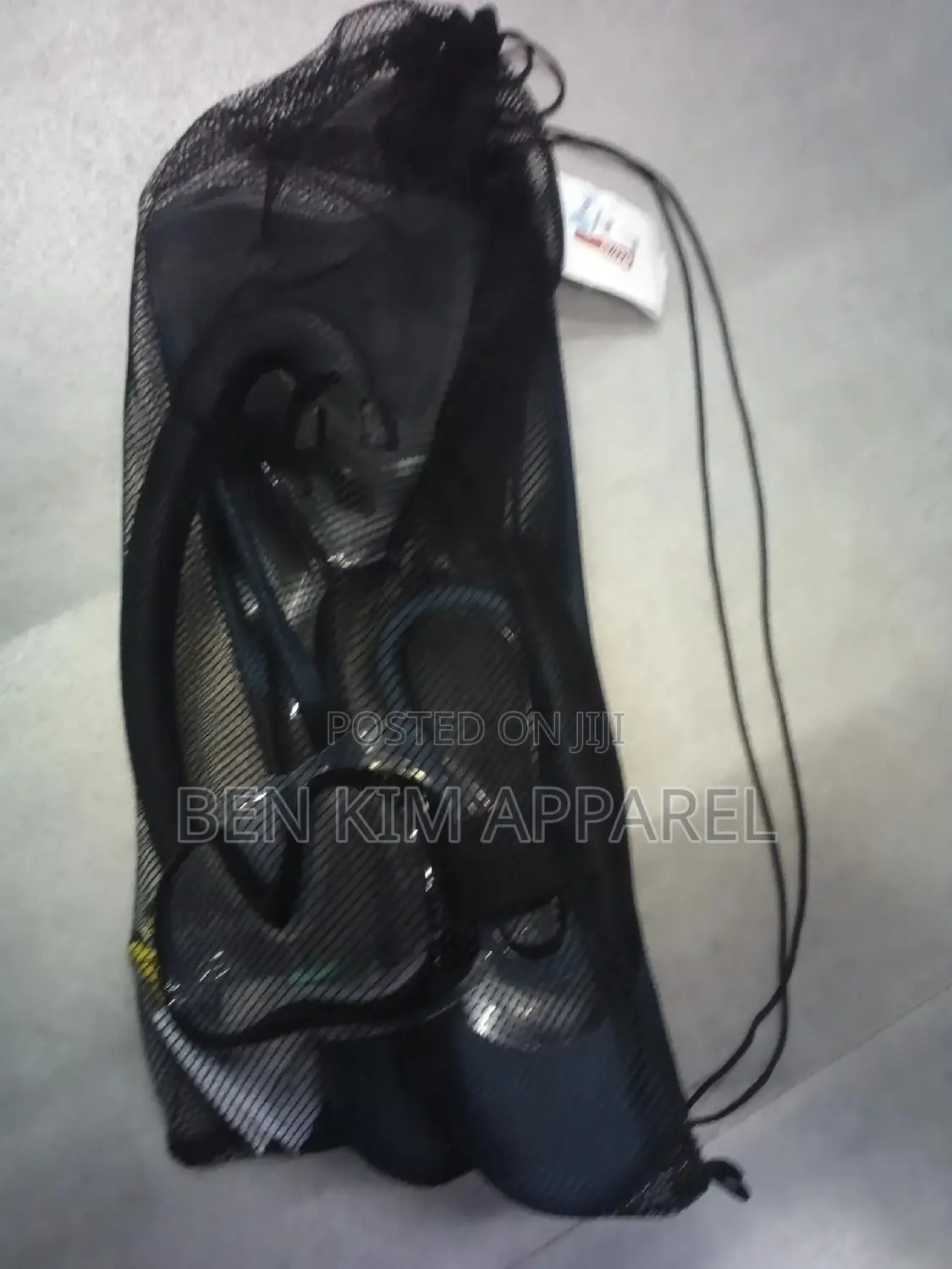 Water Sports Snorkeling Kit Fins Mask and Snorkel With Bag